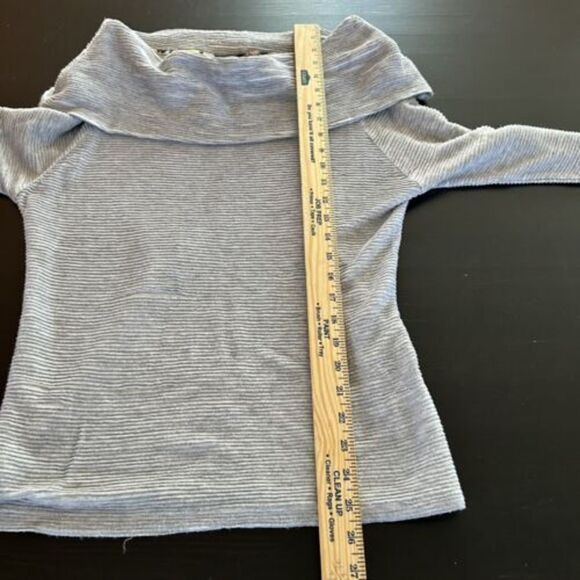 Dolan Left Coast gray cowl neck sweater size small - Picture 5 of 9